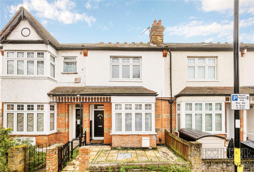 2 bedroom terraced house for sale in Convent Gardens, London, W5