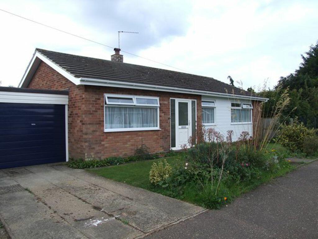 3 bedroom bungalow for rent in Crisp Road, Ellingham, NR35