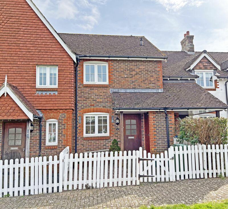 2 bedroom terraced house for sale in Fawn Rise, Henfield, BN5