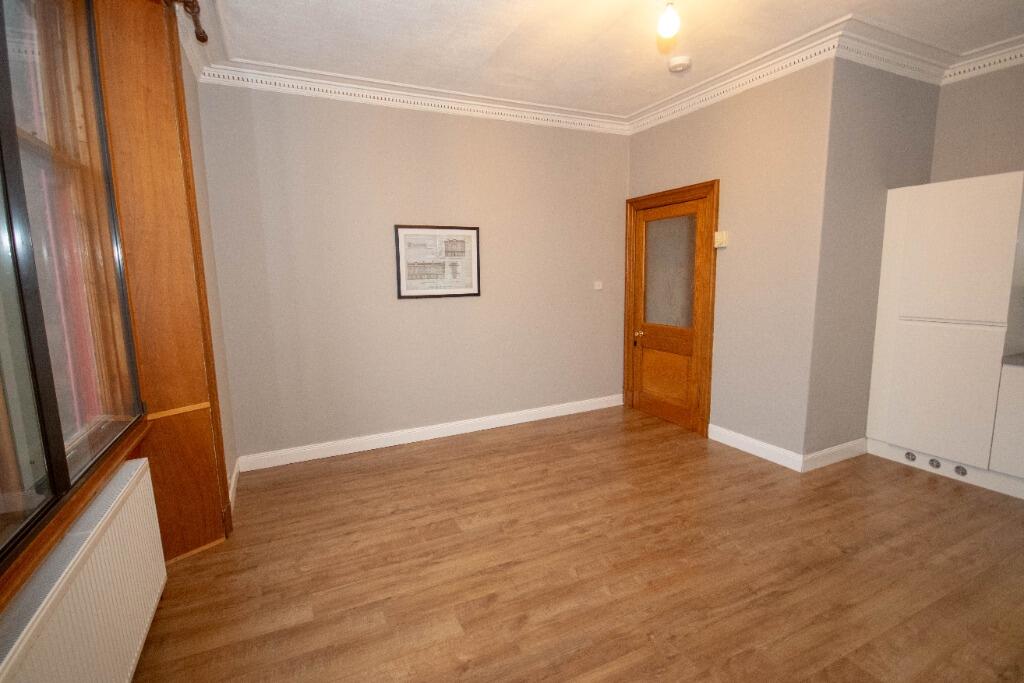 Flat to rent on Dunnikier Road, Kirkcaldy, KY1