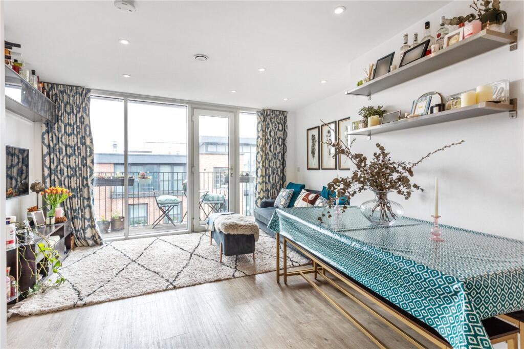 Main image of property: Tooting High Street, London, SW17