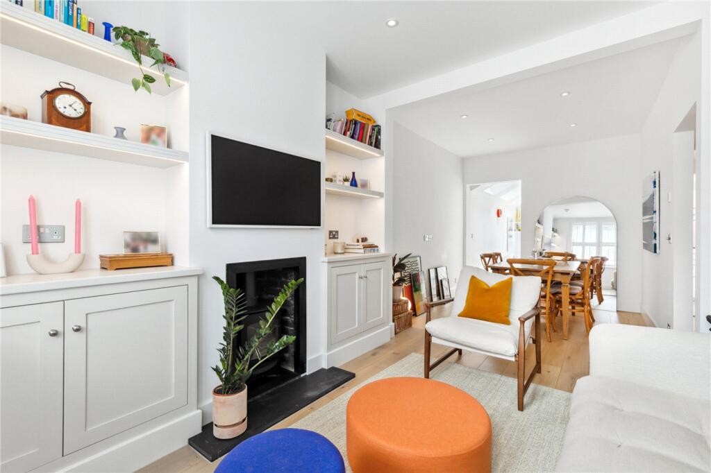 Main image of property: Leverson Street, London, SW16