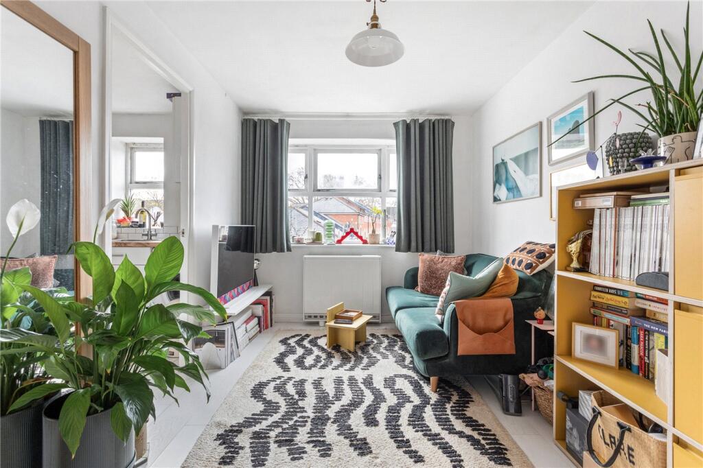 Main image of property: Molyneux Drive, London, SW17