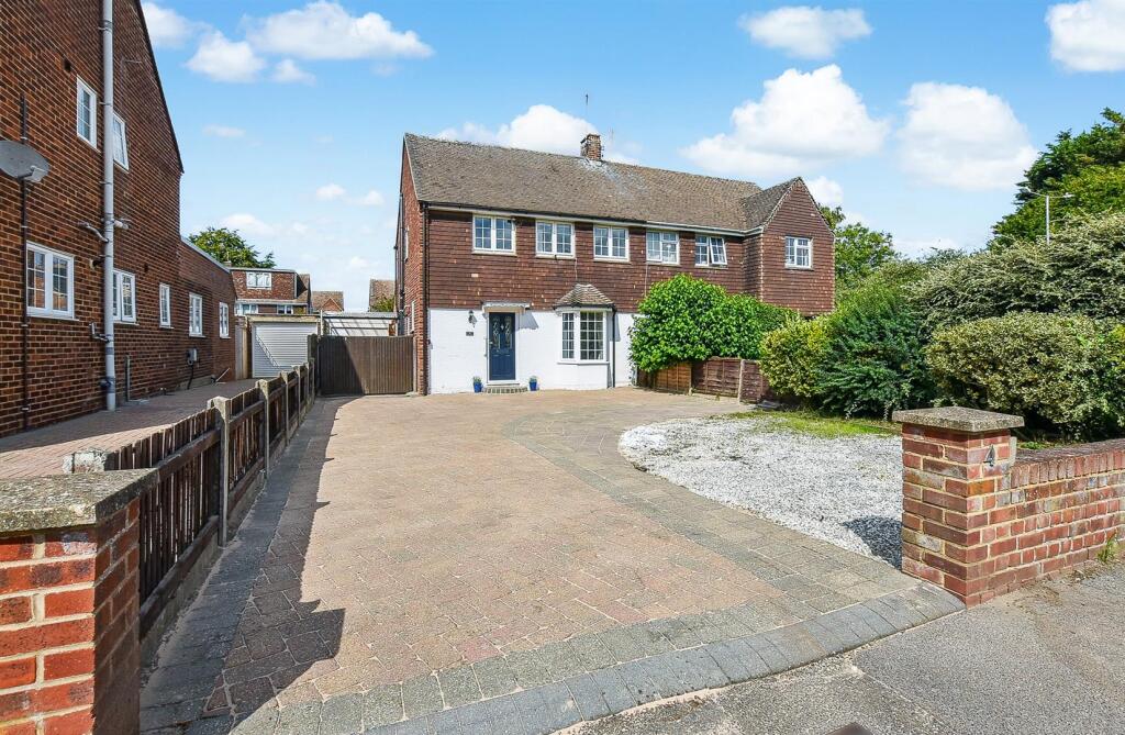 Main image of property: The Avenue, Aylesford