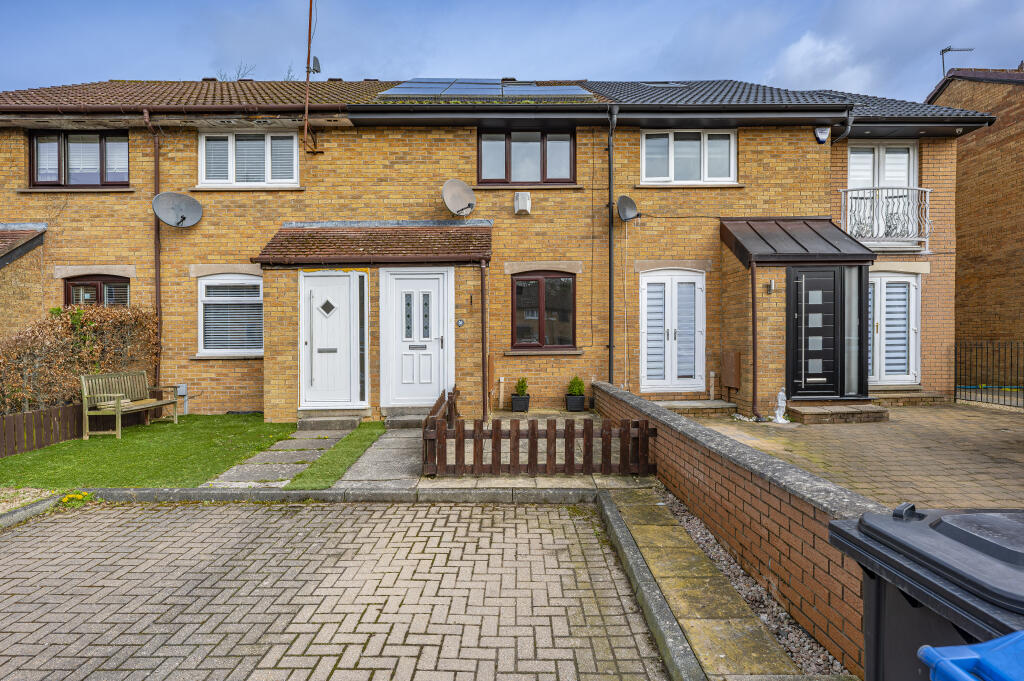 3 bedroom terraced house for sale in 51 Snaefell Avenue, Burnside