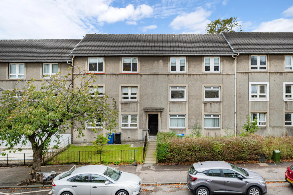 Main image of property: Flat 2/2, 400 Main Street, Rutherglen, Glasgow, G73