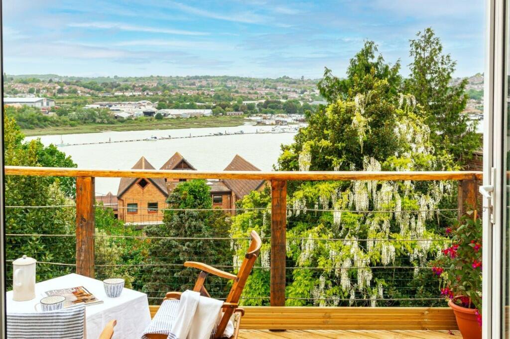 Main image of property: St. Margarets Street, Rochester, Kent, ME1