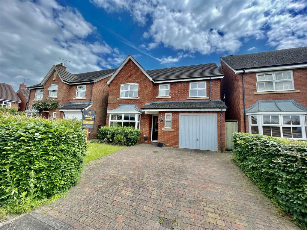 4 bedroom detached house for sale in Waterloo Rise, Stratford upon Avon