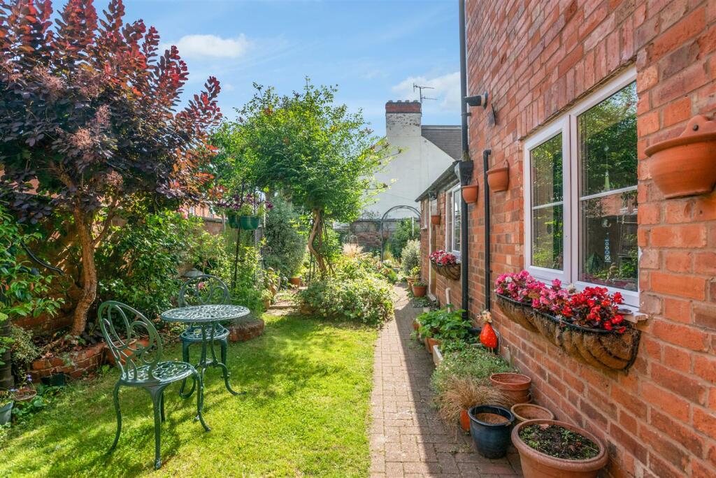 Additional property image - Albany Road, Stratford-Upon-Avon
