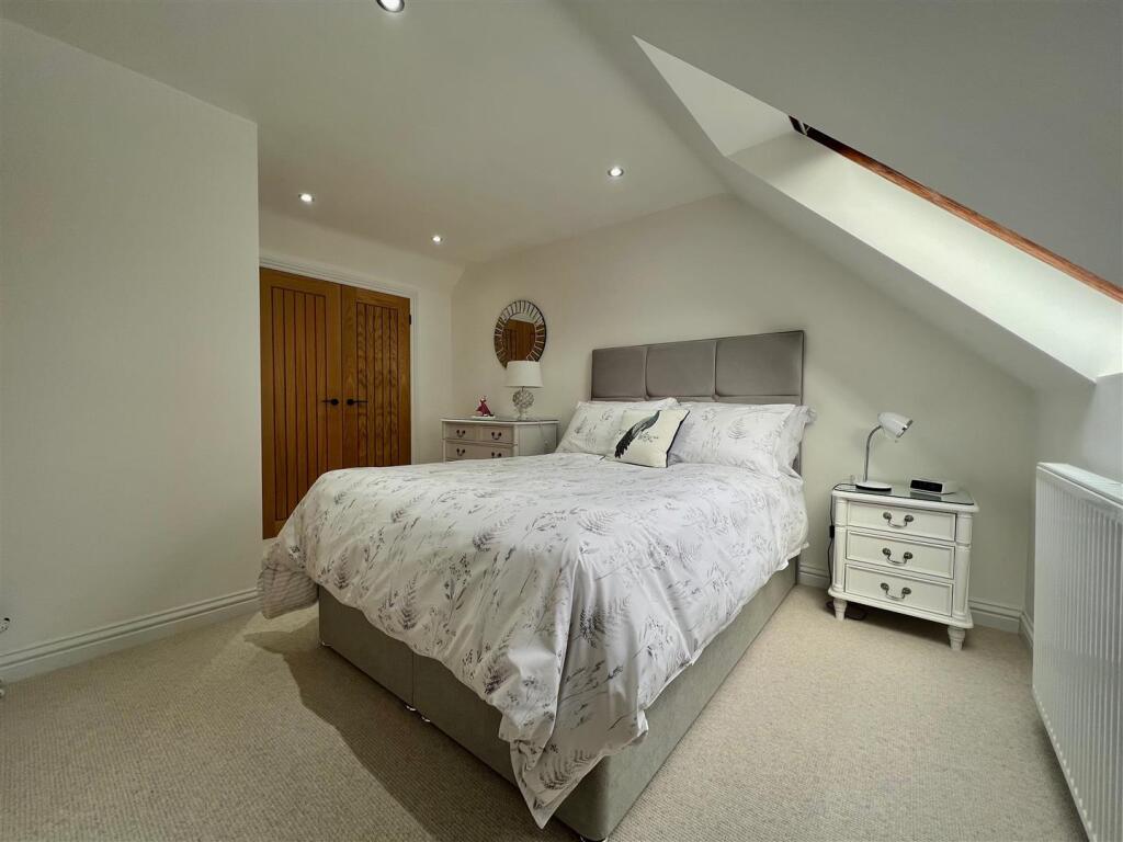 Additional property image - Mill Lane, Stratford-Upon-Avon