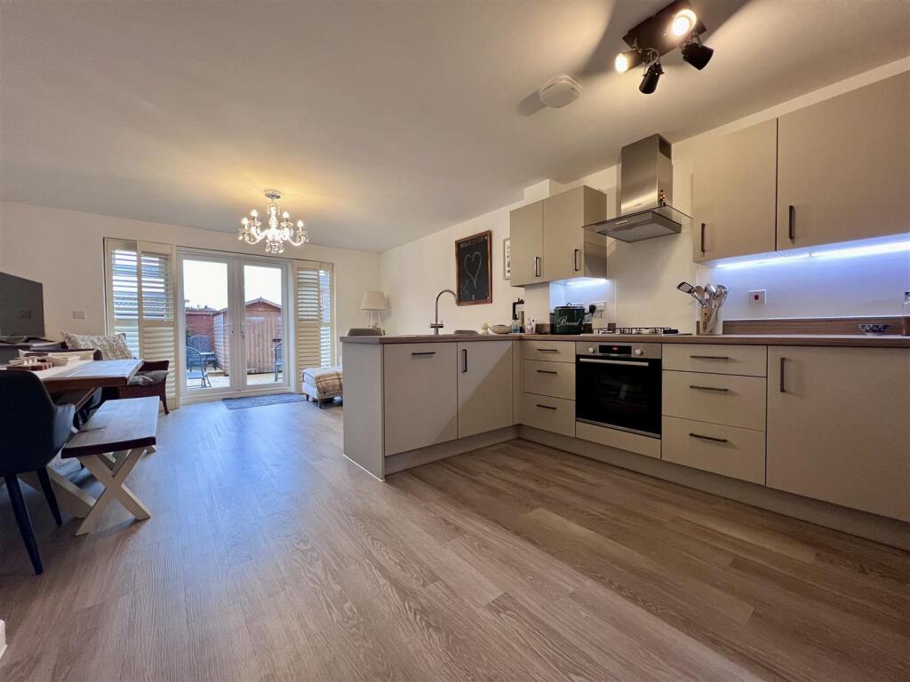 Additional property image - Whittington Way, Stratford Upon Avon