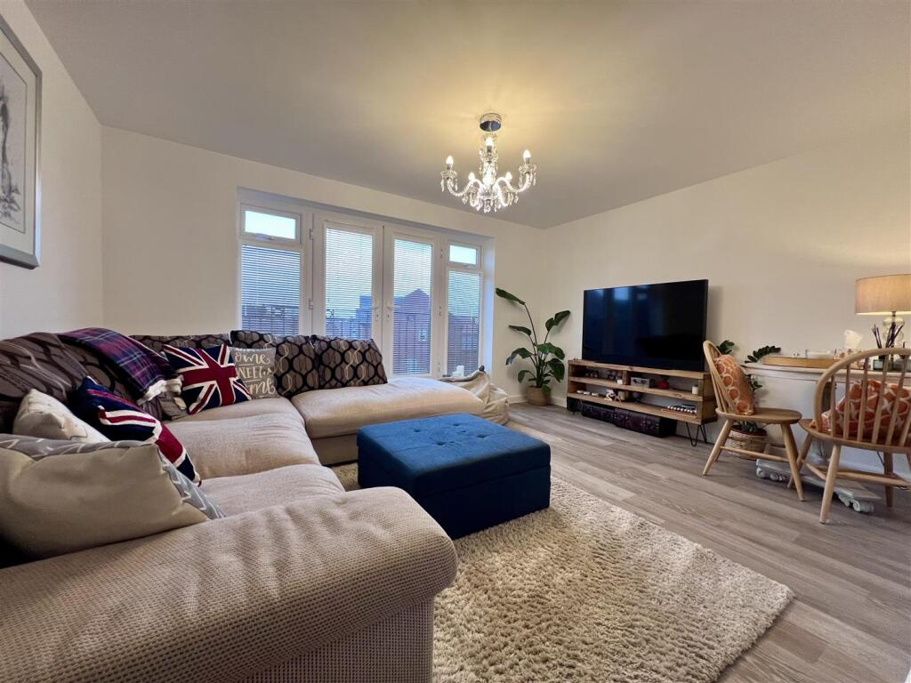 Additional property image - Whittington Way, Stratford Upon Avon