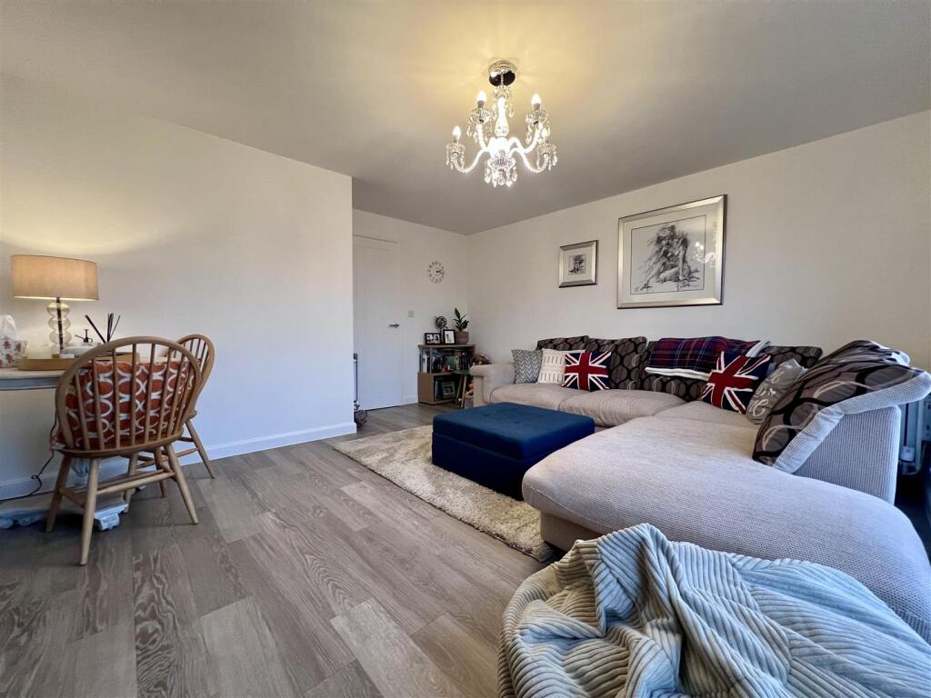 Additional property image - Whittington Way, Stratford Upon Avon