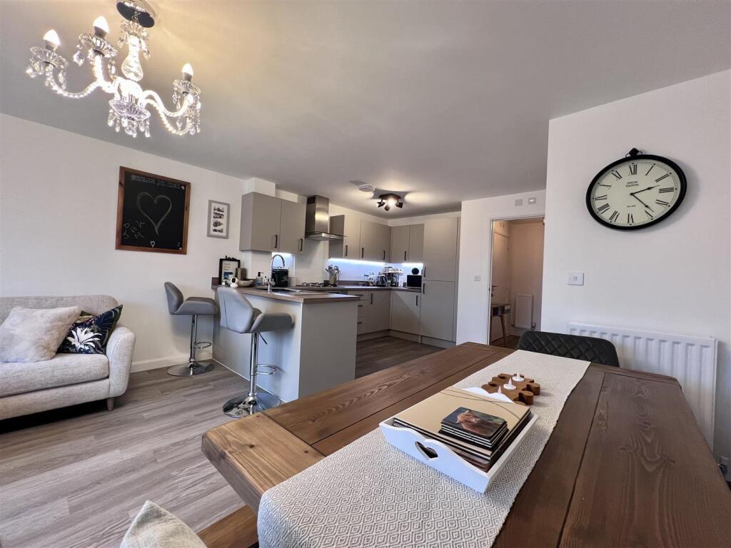 Additional property image - Whittington Way, Stratford Upon Avon