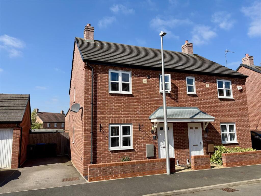Main image of property: Camberley Way, Meon Vale, Stratford-Upon-Avon