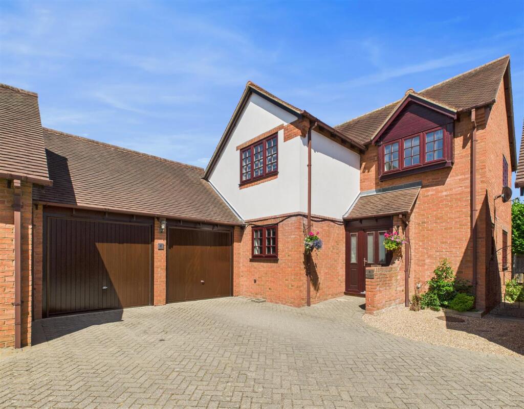 Main image of property: Montagues Corner, Chapel Street, Welford on Avon STRATFORD-UPON-AVON