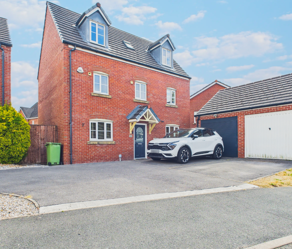 Main image of property: Chatsworthfold, Ince, Wigan, WN3 4LT