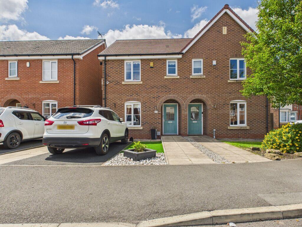 Main image of property: Fielders Close, Poolstock, Wigan, WN3 5AX