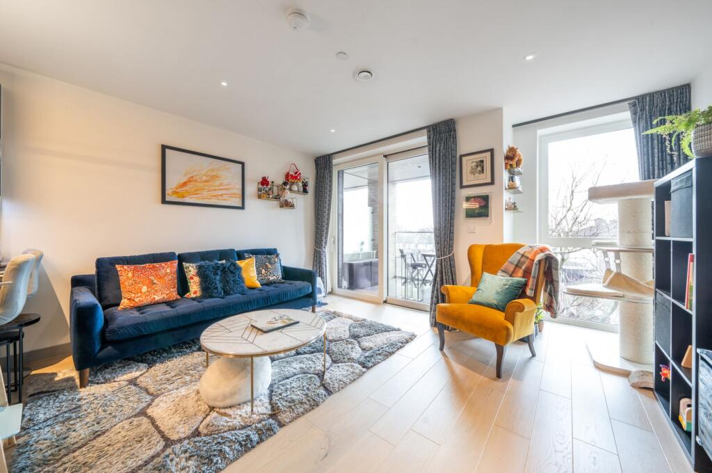 Main image of property: Taper Building, Long Lane, SE1
