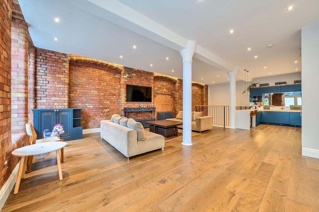 Main image of property: Green Walk, London, SE1