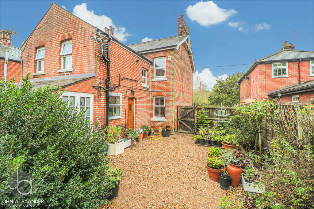 2 bedroom end of terrace house for sale in Myrtle Cottage, Colchester