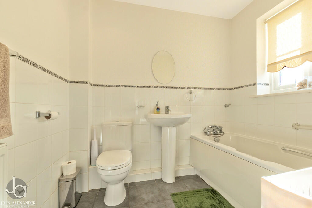 Additional property image - Queen Elizabeth Way, Colchester