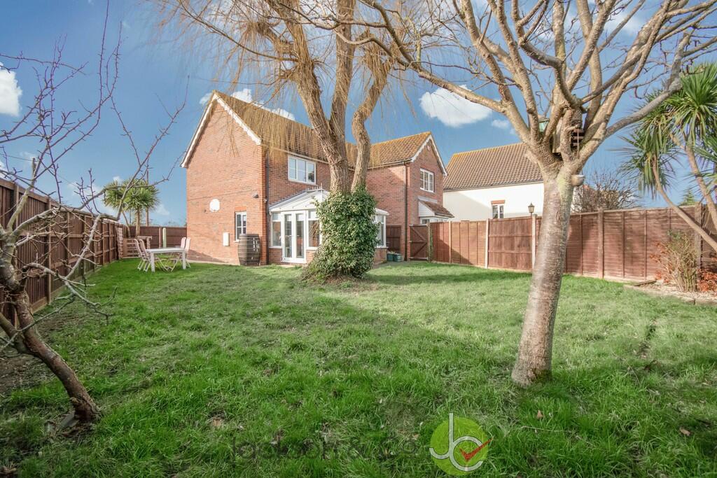 4 bedroom detached house for sale in Clacton Road, Weeley Heath, CO16 9ED, CO16