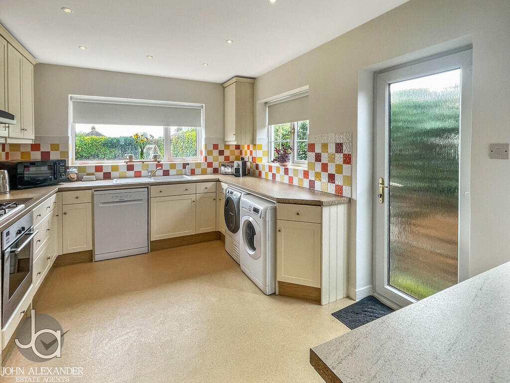 Additional property image - The Close, Frinton-on-Sea