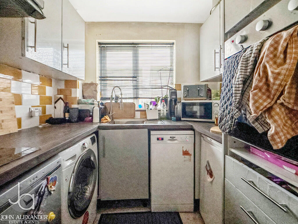 Additional property image - Kinlett Close, Highwoods