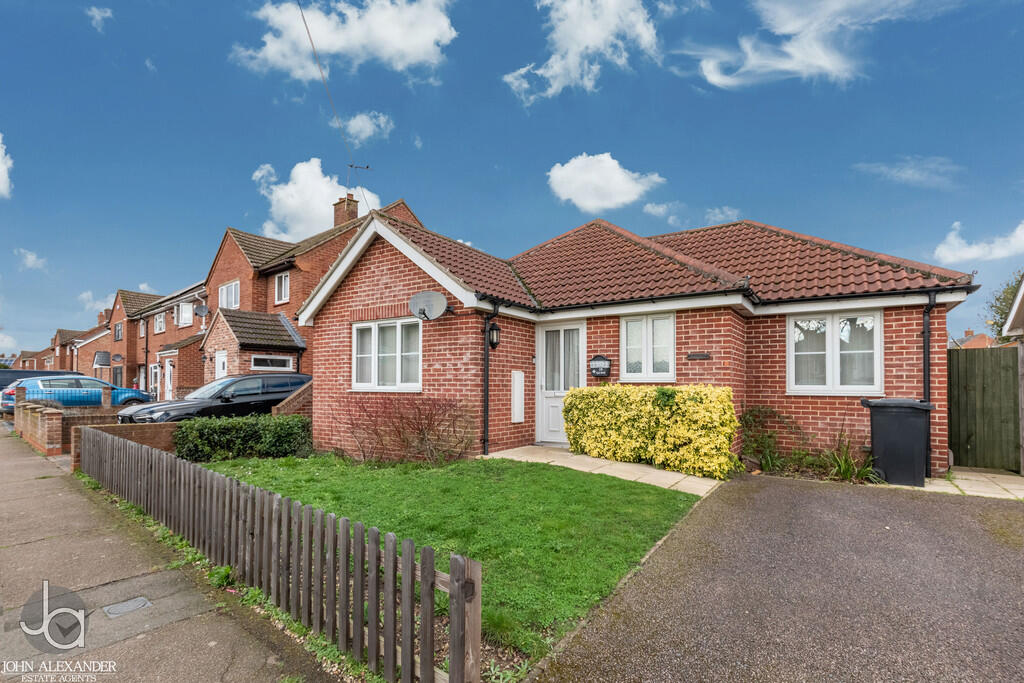 3 bedroom detached bungalow