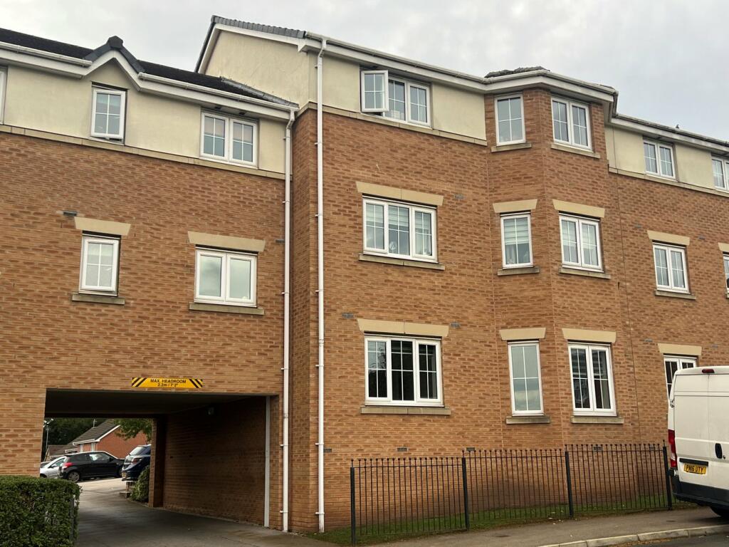 2 bedroom apartment for sale in Roundhouse Crescent, Worksop, S81