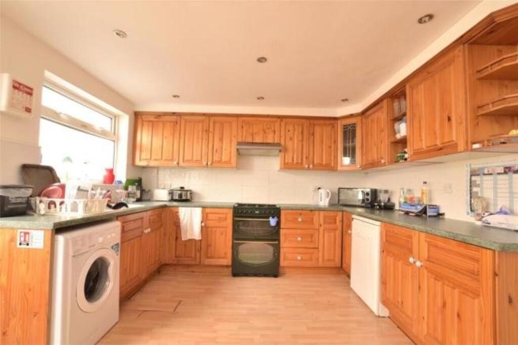 Additional property image - Stanway Close, Bath