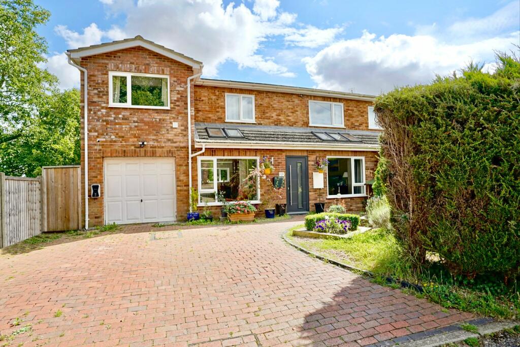 4 bedroom semidetached house for sale in Station Road, Tilbrook