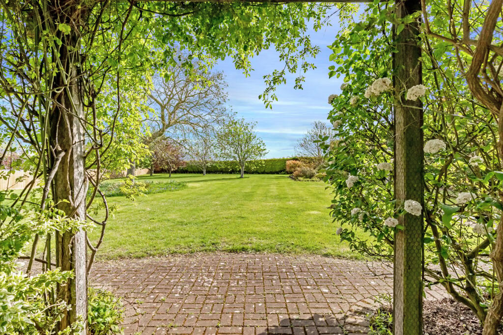 4 bedroom detached house for sale in 68 Station Road, Warboys