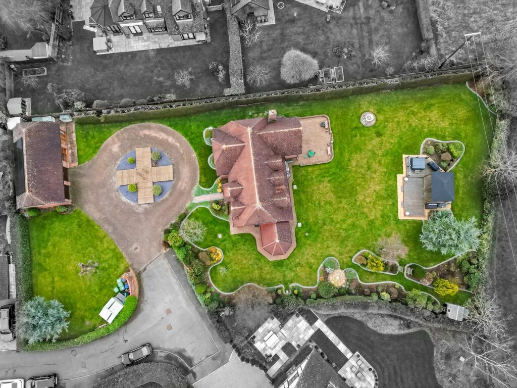 5 bedroom detached house for sale in 2 Spires End, Alconbury Weston