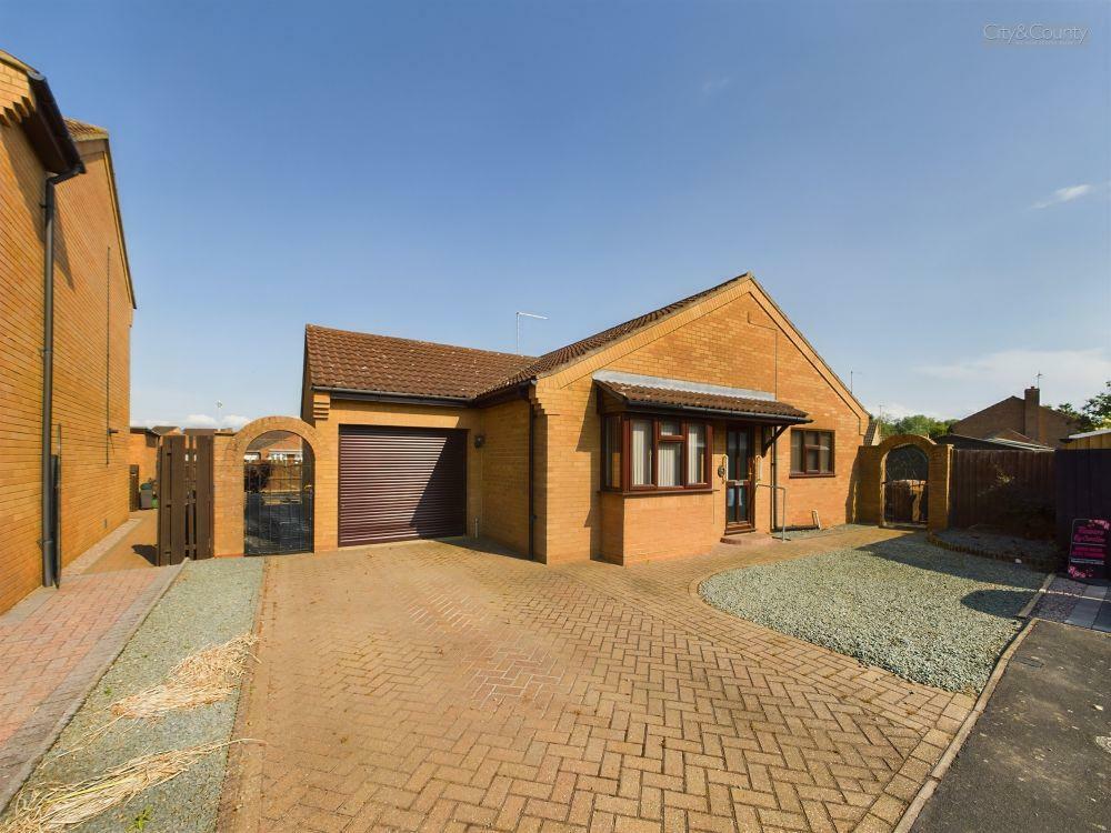 3 bedroom detached bungalow for sale in Windsor Place, Whittlesey