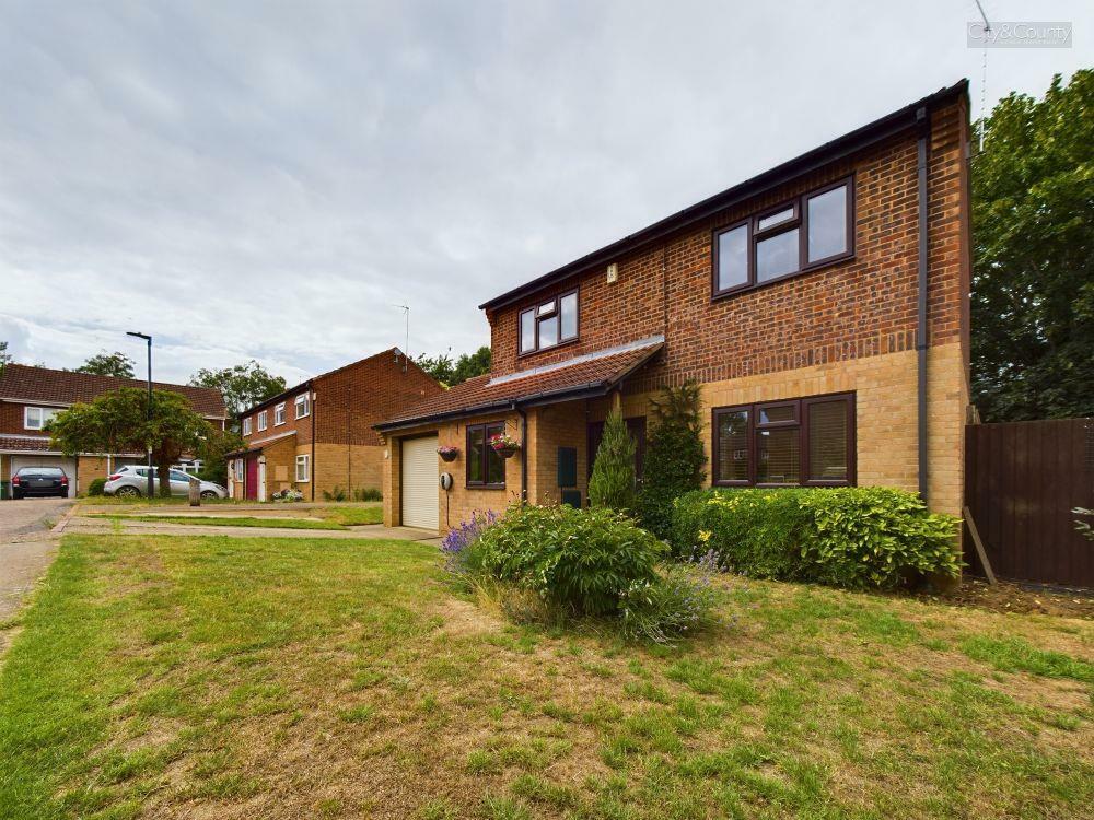 3 bedroom detached house for sale in Kingfishers, Orton Wistow