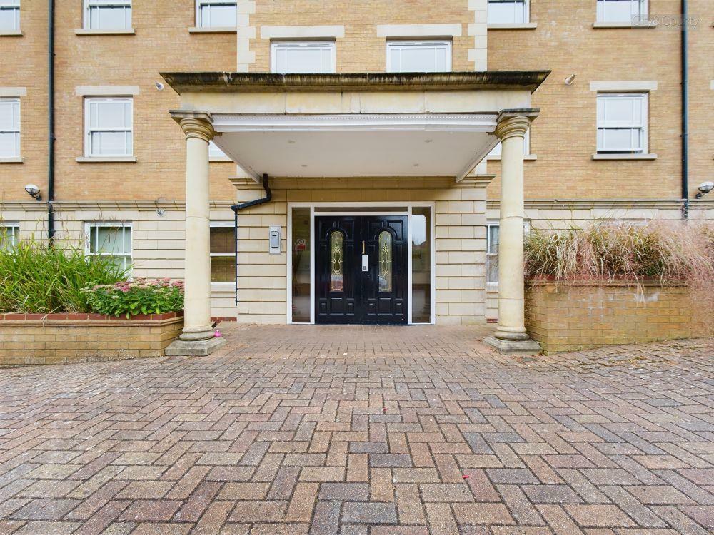 3 bedroom apartment for sale in Thorpe Road, Peterborough, PE3