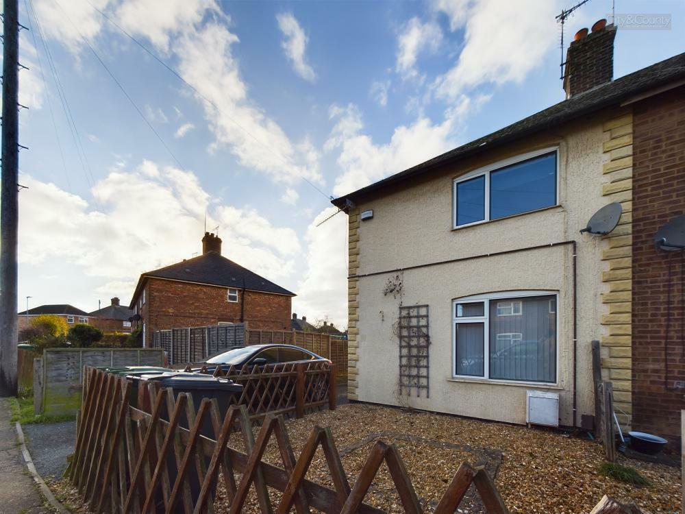 3 bedroom end of terrace house for sale in Wootton Avenue, Peterborough