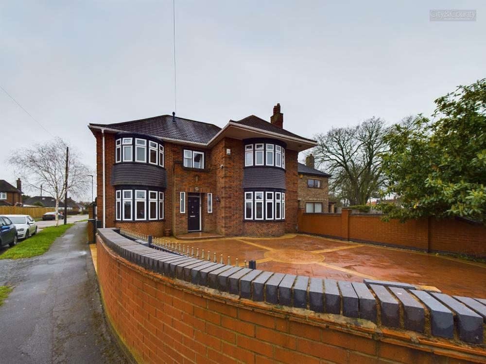 5 bedroom detached house for sale in Dogsthorpe Road, Peterborough, PE1