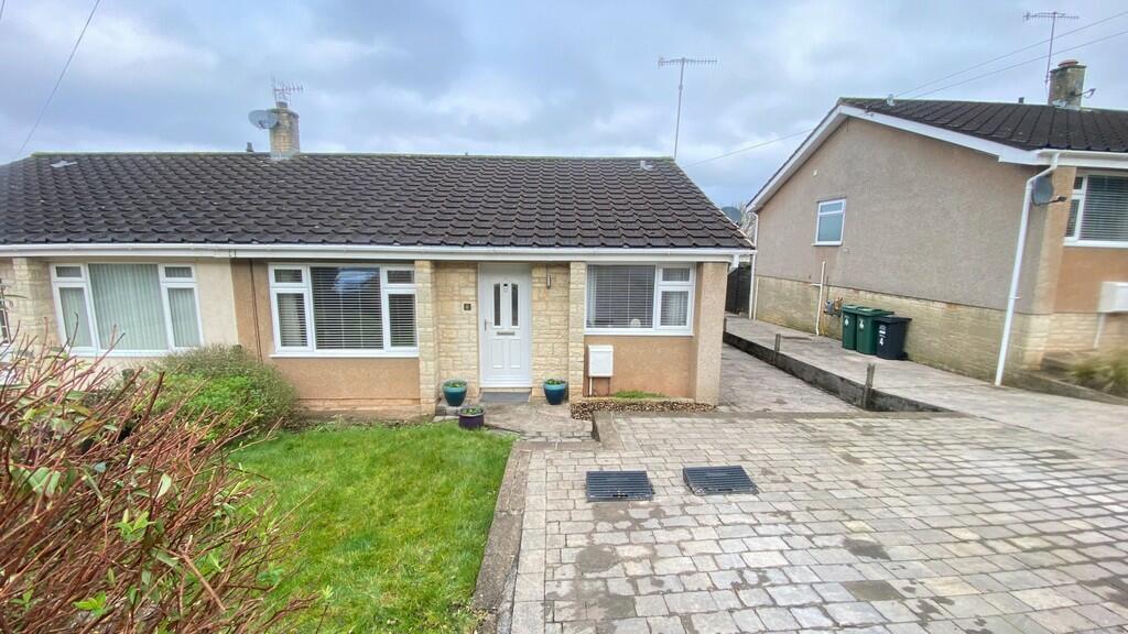 2 bedroom semidetached bungalow for sale in Haywood Close, Weston