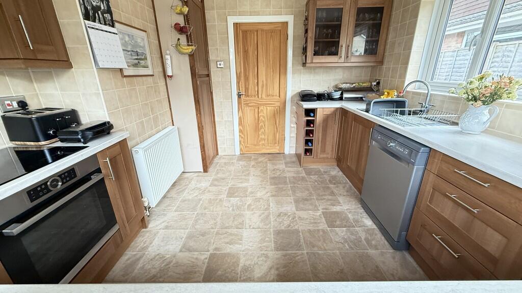Additional property image - Cliff Road, Worlebury, Weston-super-Mare