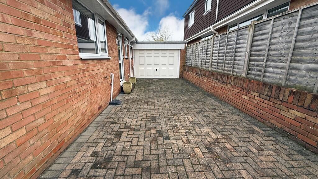 Additional property image - Cliff Road, Worlebury, Weston-super-Mare