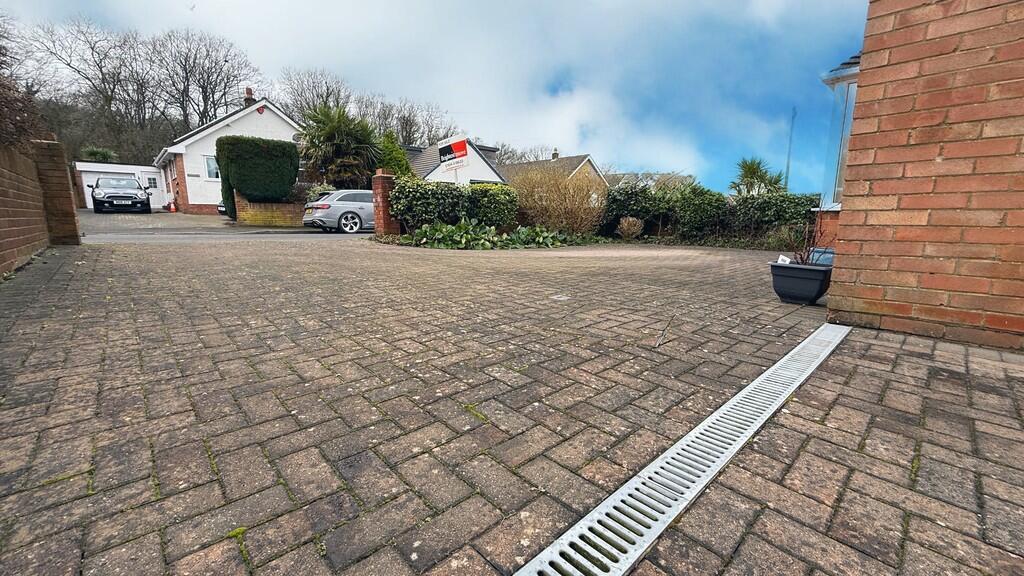 Additional property image - Cliff Road, Worlebury, Weston-super-Mare