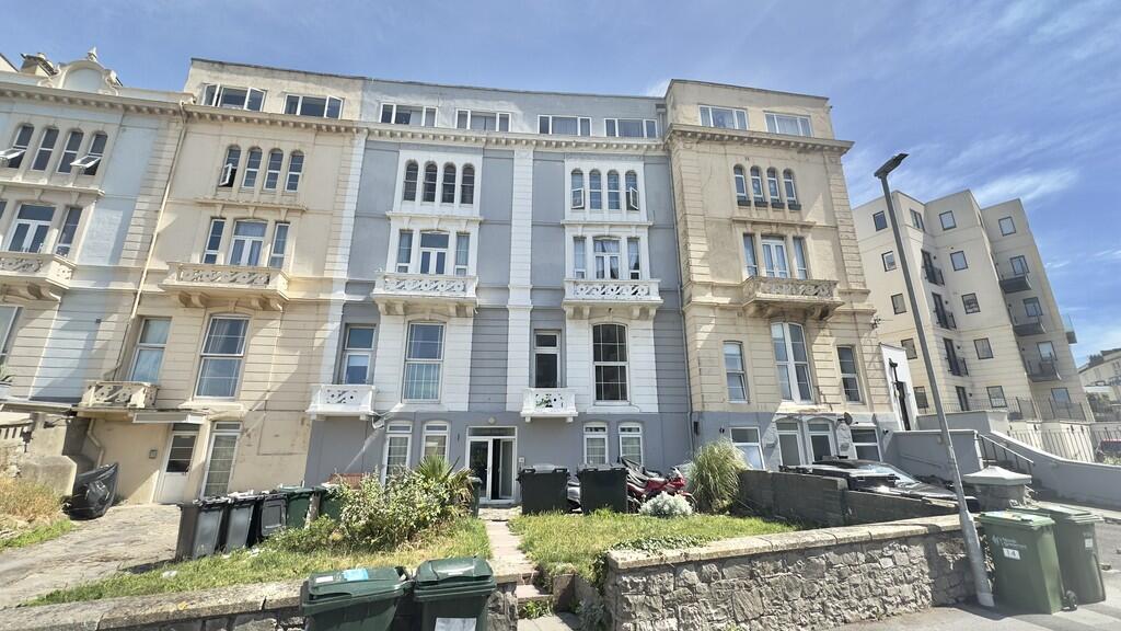 Main image of property: Cairo Court, Manilla Crescent