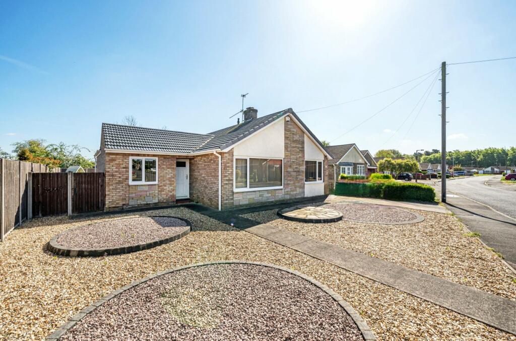 4 bedroom bungalow for sale in Caroline Road, Metheringham, Lincoln ...