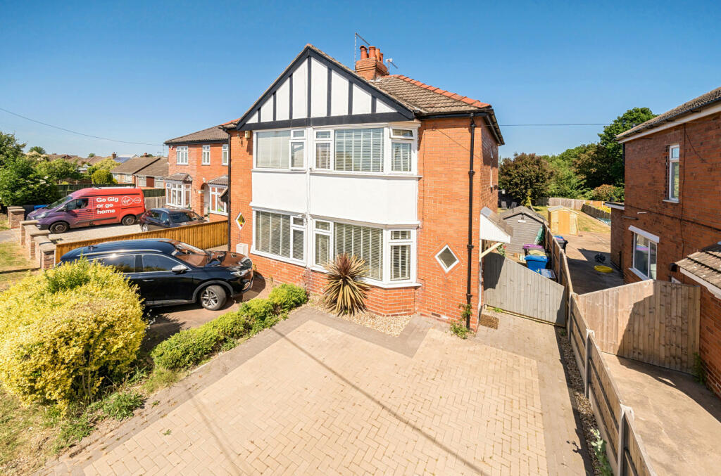 2 bedroom semidetached house for sale in Mill Lane, Saxilby, Lincoln