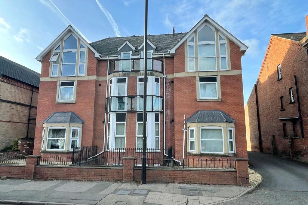 2 bedroom apartment for sale in Apartment 2 Priory House St. Catherines