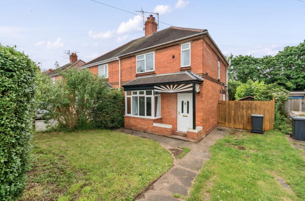 2 bedroom semidetached house for sale in Skellingthorpe Road, Lincoln