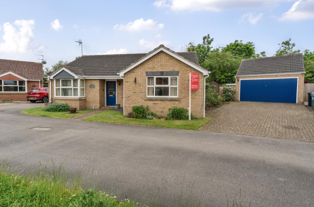3 bedroom detached bungalow for sale in Ashfield Grange, Saxilby